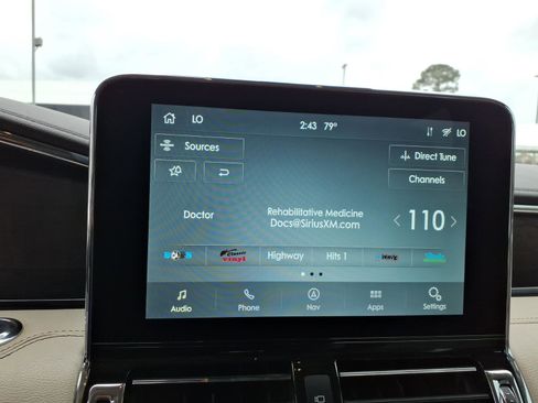 Used 2021 Lincoln Navigator L Reserve w/ Luxury Package image 13