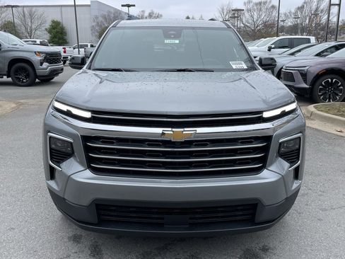 New 2026 Chevrolet Traverse LT image 2