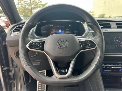Used 2024 Volkswagen Tiguan SE R-Line AWD/4WD image 11