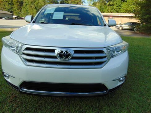 Used 2012 Toyota Highlander Limited w/ Tow Pkg FWD image 35