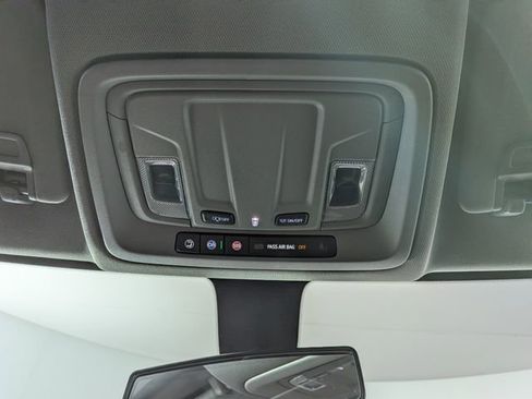 Used 2020 Chevrolet Silverado 1500 Custom w/ Custom Value Package image 19