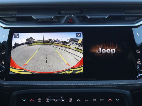 New 2026 Jeep Cherokee Laredo image 19