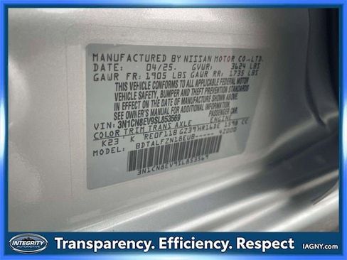 Certified 2025 Nissan Versa SV w/ Trunk Package image 18