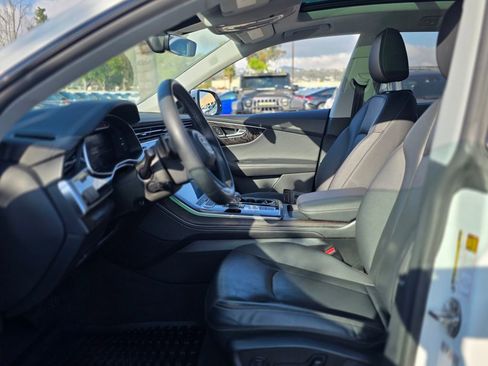 Used 2023 Audi Q8 Premium Plus image 12