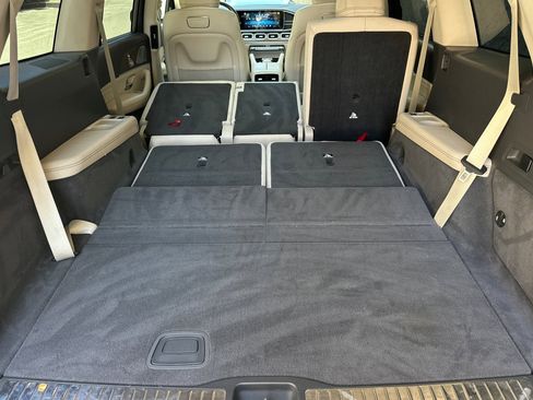 Used 2020 Mercedes-Benz GLS 450 4MATIC image 15