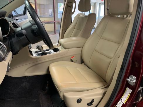 Used 2018 Jeep Grand Cherokee Limited RWD image 13