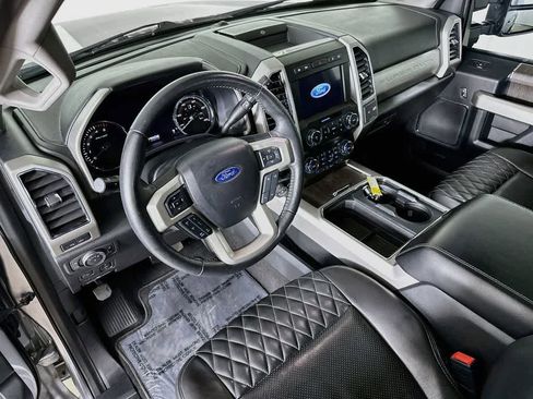 Used 2020 Ford F250 Lariat AWD/4WD image 2