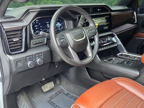 Used 2024 GMC Sierra 2500 Denali Ultimate w/ Max Trailering Package AWD/4WD image 12