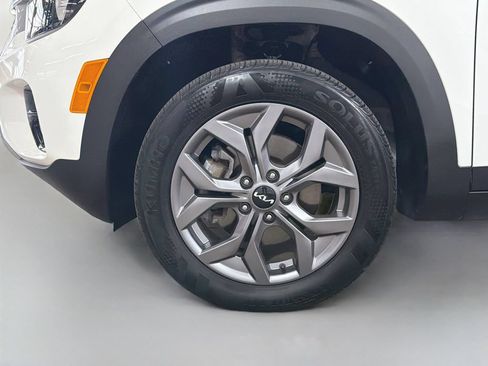 Used 2024 Kia Seltos LX AWD/4WD image 30
