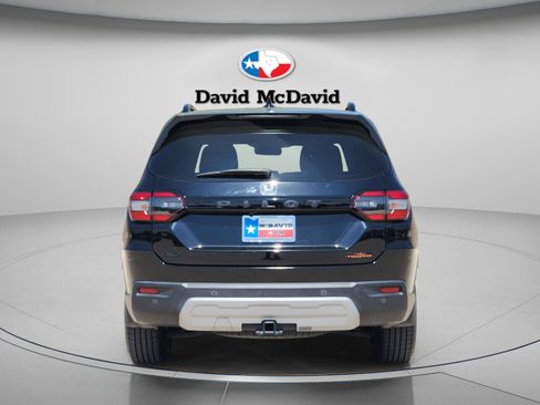 Certified 2024 Honda Pilot TrailSport image 5