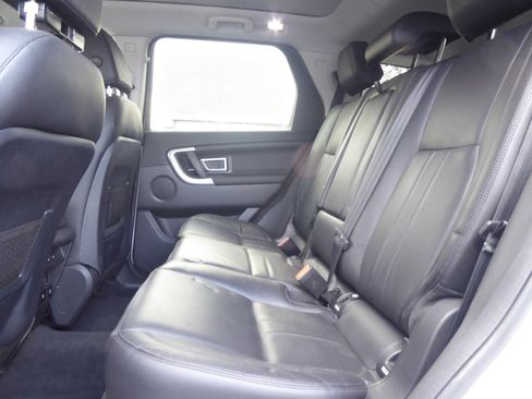 Used 2018 Land Rover Discovery Sport HSE image 15