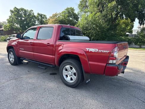 Used 2014 Toyota Tacoma 4x4 Double Cab w/ TRD Sport Package image 3