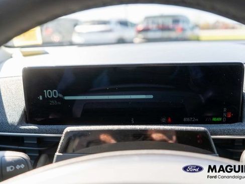 Used 2025 Ford Mustang Mach-E Premium AWD/4WD image 21