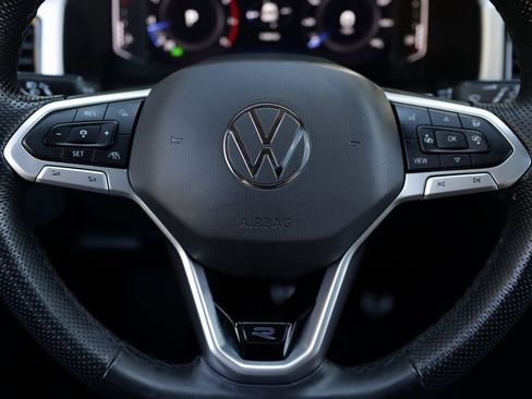 Used 2022 Volkswagen Atlas SEL Premium image 10