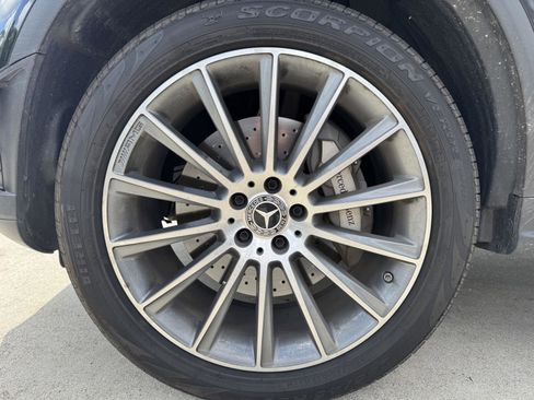 Used 2022 Mercedes-Benz GLC 300 image 4