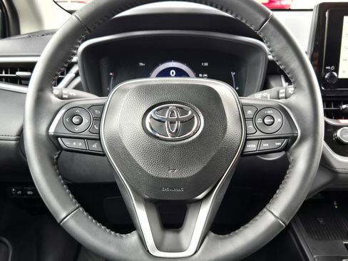 Used 2026 Toyota Corolla Cross LE w/ Moonroof Package FWD image 21