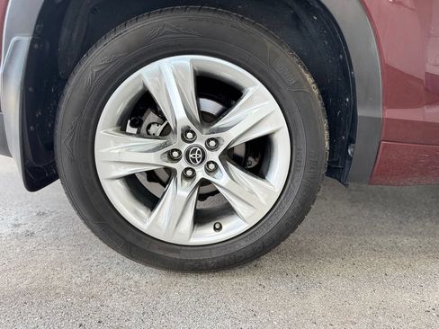 Used 2018 Toyota Highlander Limited AWD/4WD image 27