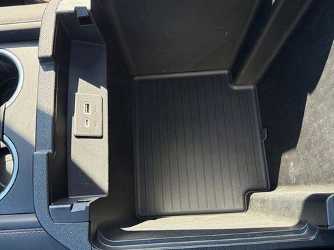 Used 2022 GMC Yukon AT4 image 30