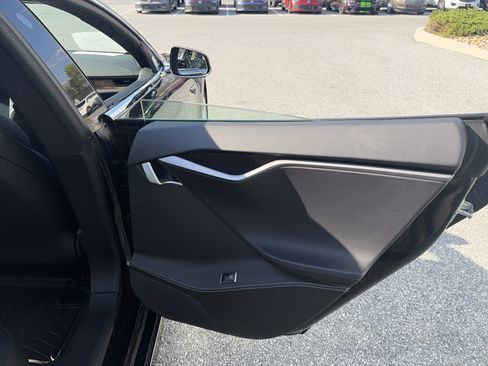 Used 2018 Tesla Model S 75D image 31