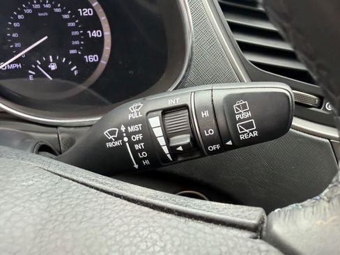 Used 2018 Hyundai Santa Fe Sport 2.0T FWD image 27