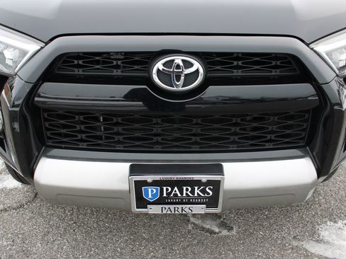 Used 2019 Toyota 4Runner TRD Off-Road image 59