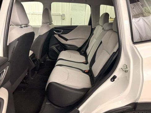 Used 2021 Subaru Forester AWD/4WD image 9