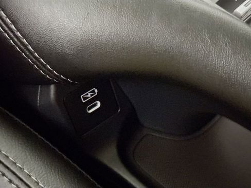 Certified 2026 Honda HR-V EX-L image 40