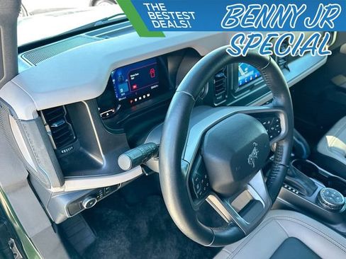 Used 2023 Ford Bronco Wildtrak image 9