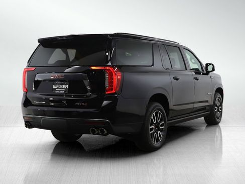Used 2023 GMC Yukon XL AT4 w/ AT4 Premium Package image 5