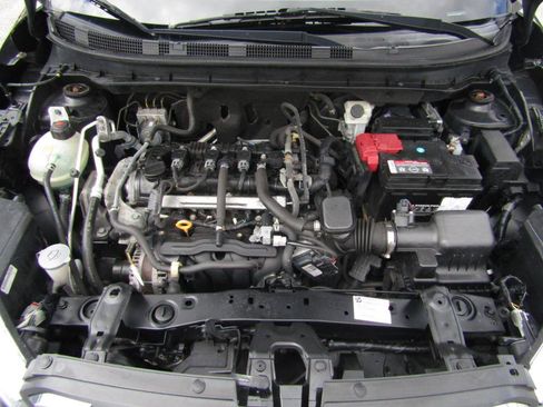 Used 2018 Nissan Kicks SR FWD image 26