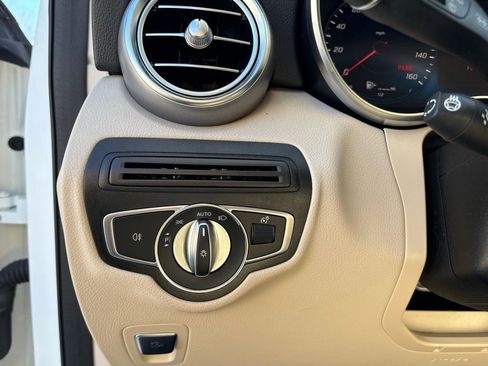 Used 2022 Mercedes-Benz GLC 300 GLC 300 image 28