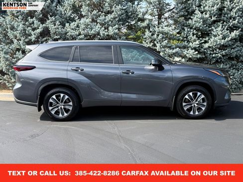 Used 2025 Toyota Highlander XLE image 11