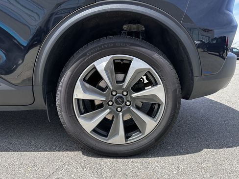 Certified 2024 Ford Escape Platinum AWD/4WD image 20