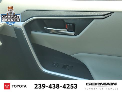 Used 2022 Toyota RAV4 XLE Premium AWD/4WD image 28