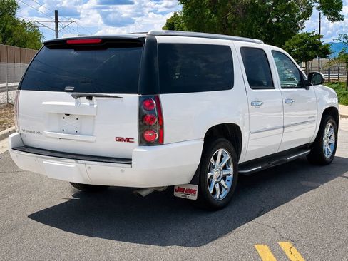 Used 2014 GMC Yukon XL Denali AWD/4WD image 5