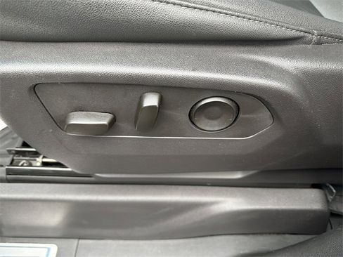 Used 2024 Chevrolet Silverado 1500 LT Trail Boss w/ Convenience Package II image 16