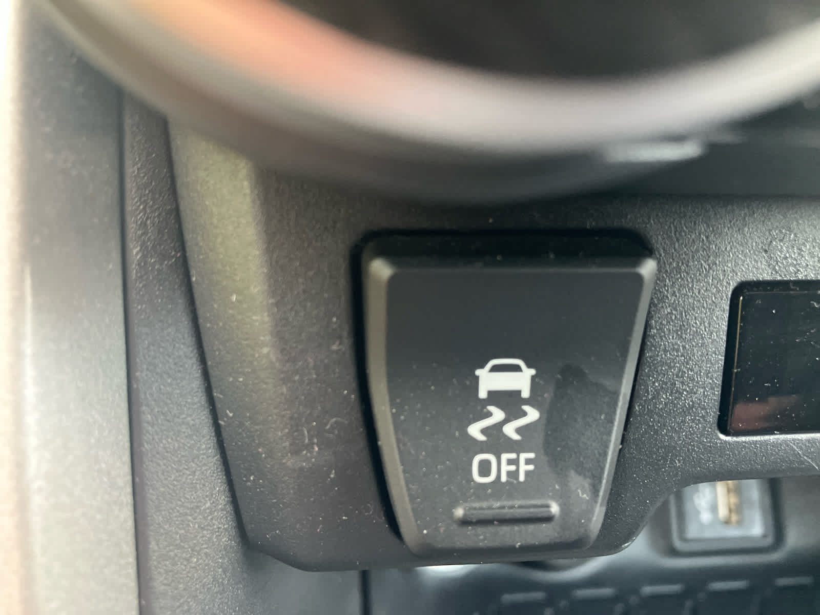 Certified 2023 Toyota RAV4 LE AWD/4WD image 26