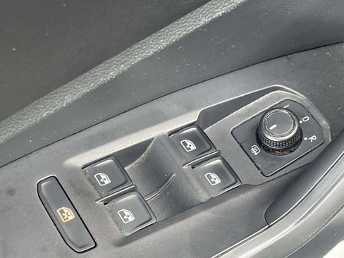 Used 2019 Volkswagen Jetta R-Line FWD image 15