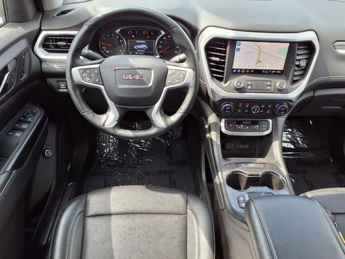 Used 2023 GMC Acadia SLT w/ Elevation Edition FWD image 3