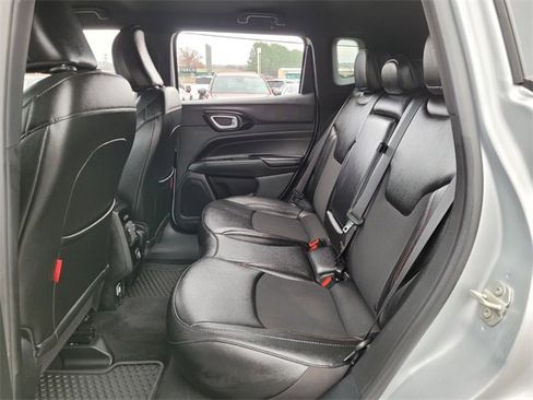 Used 2024 Jeep Compass Trailhawk image 11