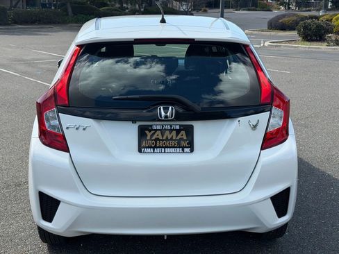 Used 2017 Honda Fit LX image 4