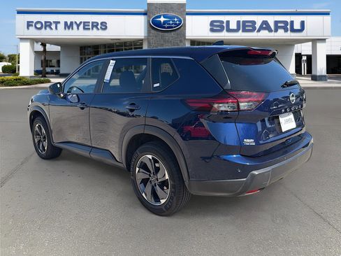 Used 2025 Nissan Rogue SV image 5