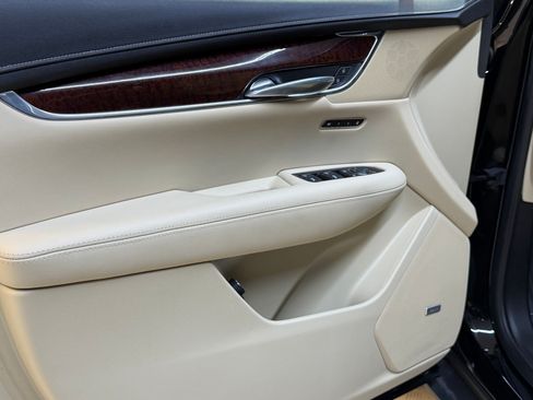 Used 2019 Cadillac XT5 Premium Luxury w/ Driver Assist Package FWD image 12