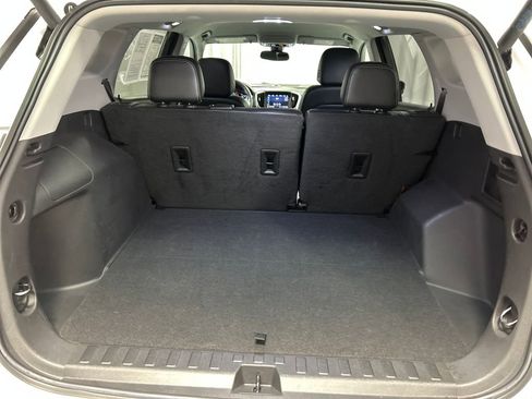 Used 2023 GMC Terrain SLT w/ Elevation Edition image 24