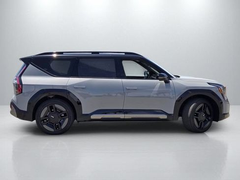 New 2026 Kia EV9 GT-Line AWD/4WD image 3