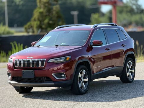 Used 2019 Jeep Cherokee Limited w/ Trailer Tow Group AWD/4WD image 6