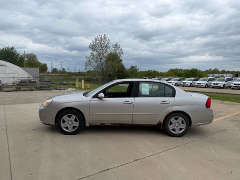 Used 2006 Chevrolet Malibu LT FWD image 2