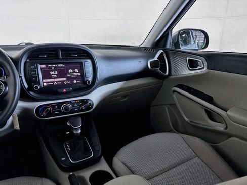 Certified 2023 Kia Soul LX FWD image 21
