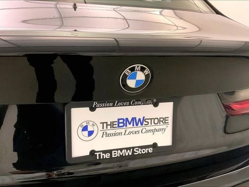 Used 2022 BMW 330i xDrive Sedan w/ Premium Package image 30