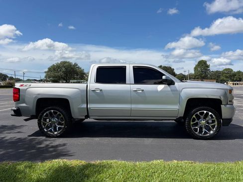 Used 2018 Chevrolet Silverado 1500 LT w/ Texas Edition AWD/4WD image 8